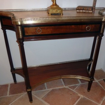 Console Louis XVI