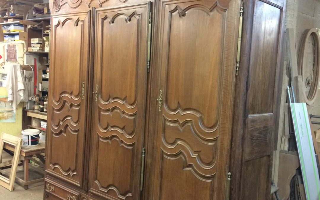 Armoire en chêne 3 portes