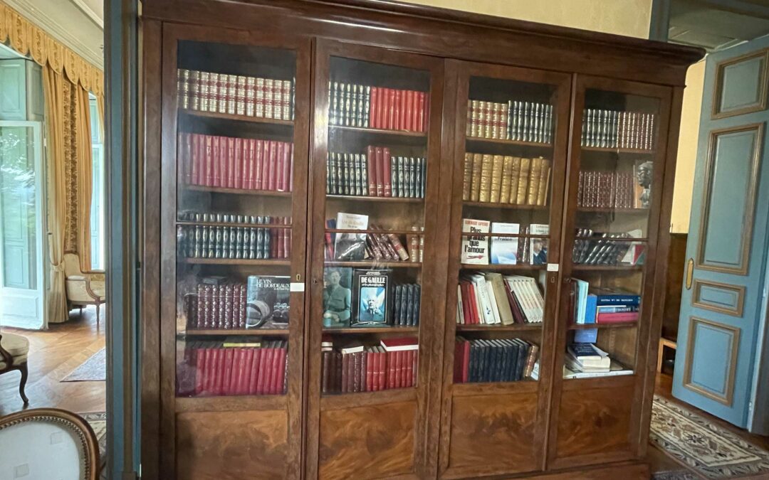 Restauration bibliothèque 19ème siècle 4 portes en acajou