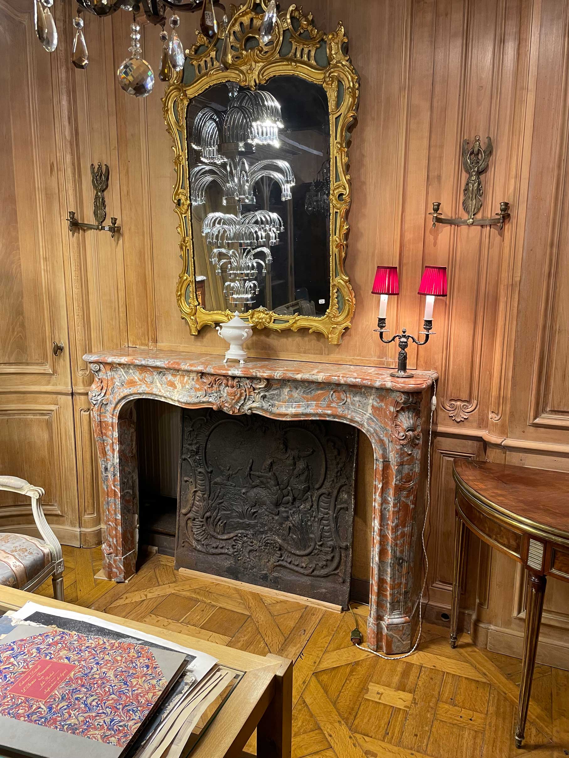 Cheminée Louis XV en pierre de Languedoc - L157cm